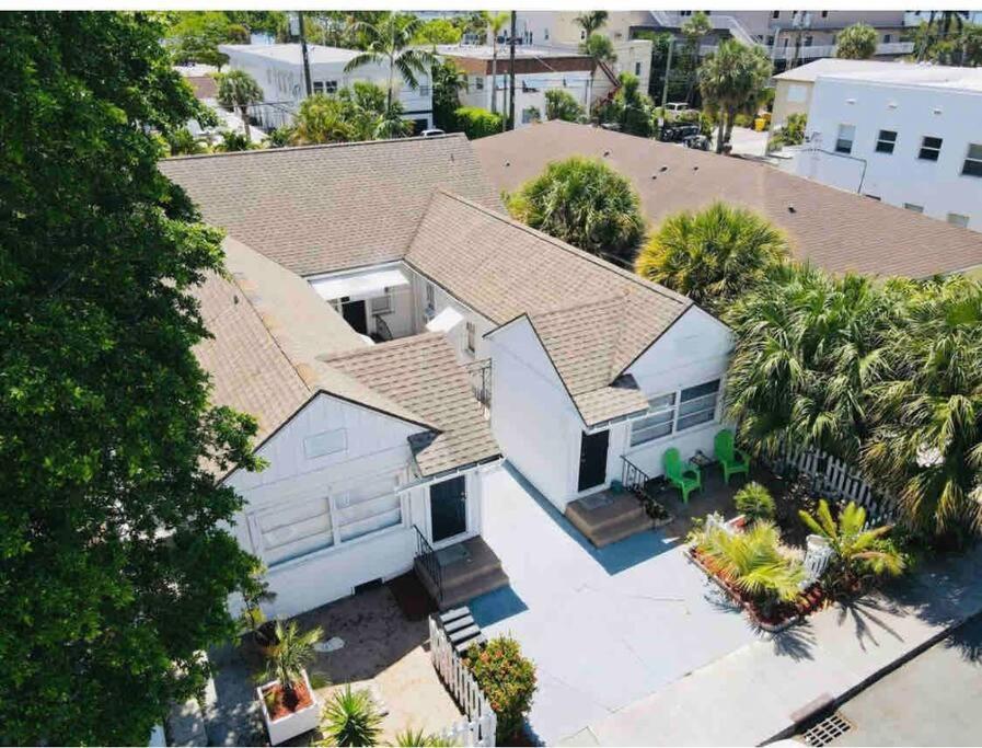 Steps To Beach & Downtown! Cozy Beach Bungalow #1 레이크워쓰 외부 사진
