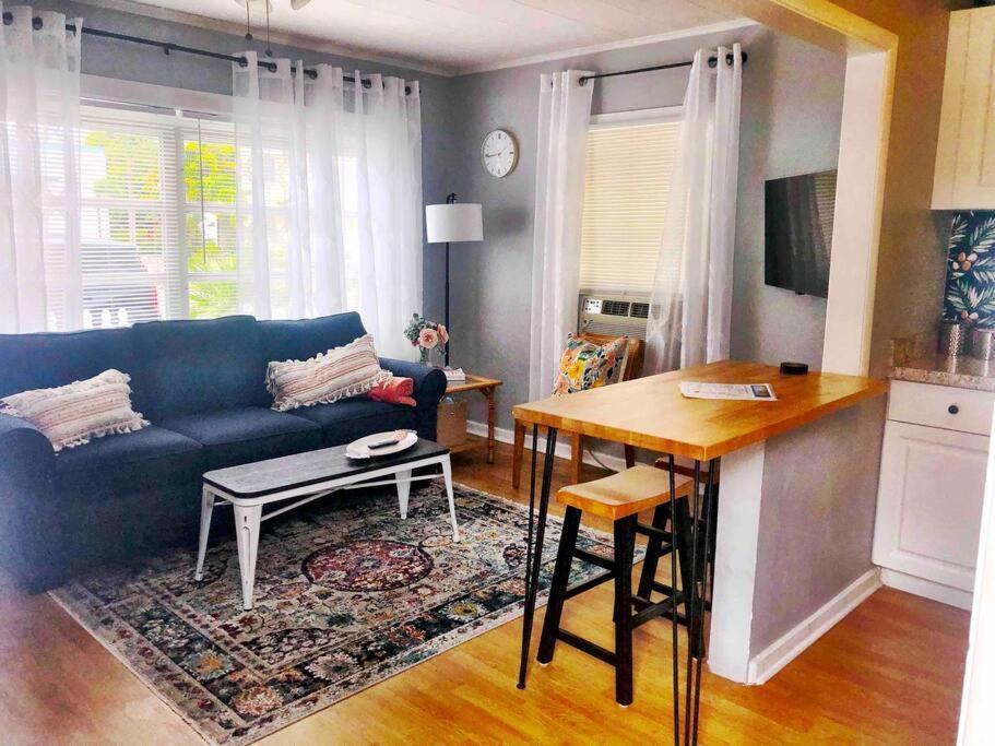 Steps To Beach & Downtown! Cozy Beach Bungalow #1 레이크워쓰 외부 사진