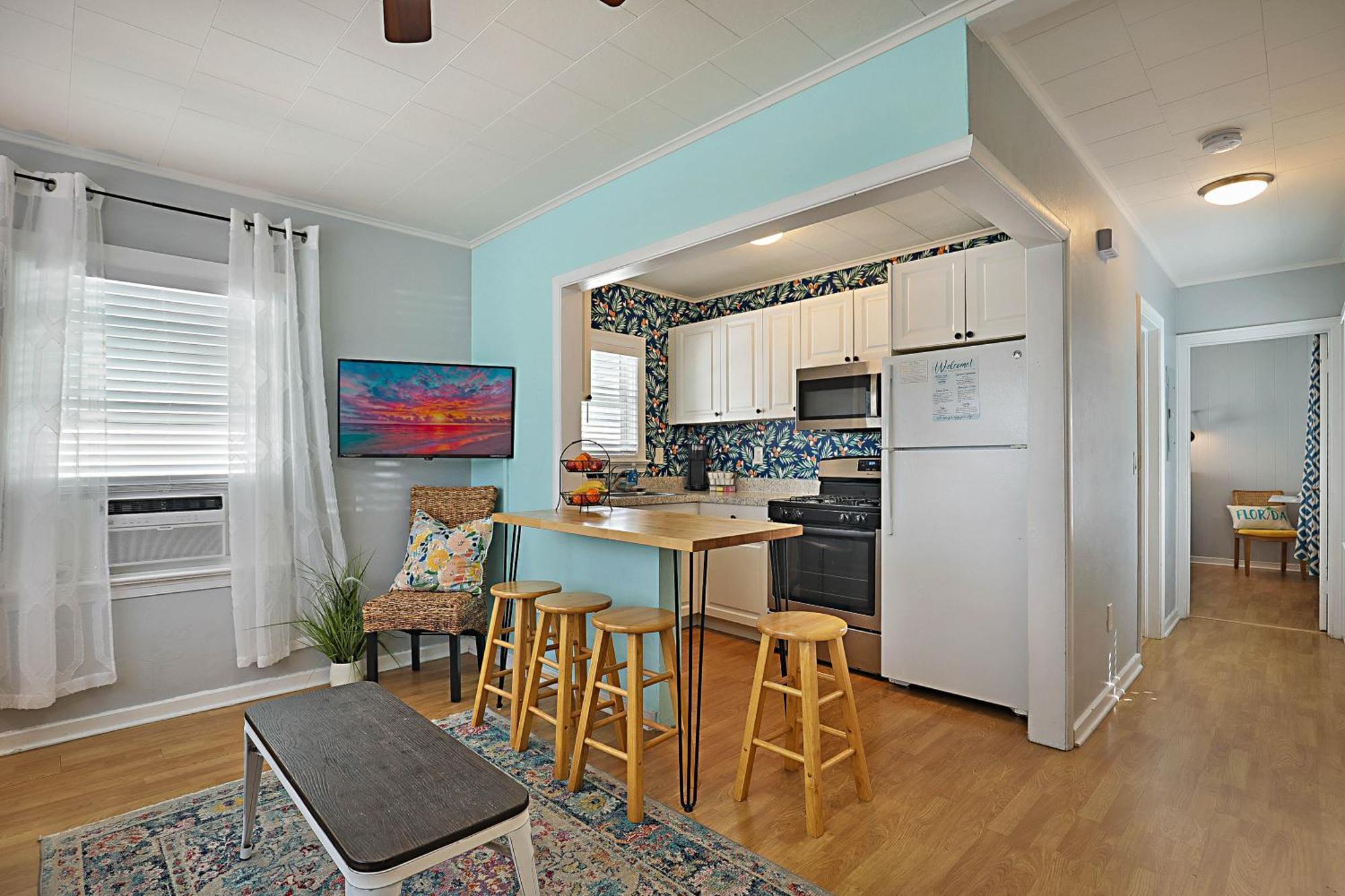 Steps To Beach & Downtown! Cozy Beach Bungalow #1 레이크워쓰 외부 사진